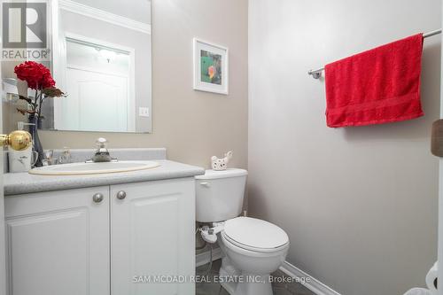 6912 Elliott Parliament Street, Mississauga, ON - Indoor Photo Showing Bathroom