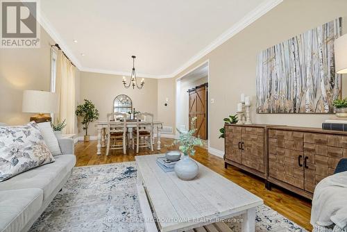 1326 Marshall Crescent, Milton, ON - Indoor Photo Showing Living Room