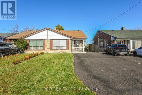 23 Benton Street, Brampton, ON - Outdoor