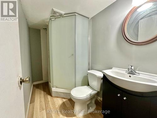 33 Deerfield Parkway, Thorold (556 - Allanburg/Thorold South), ON - Indoor Photo Showing Bathroom