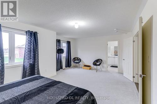 639 Fleetwood Drive, Oshawa, ON - Indoor Photo Showing Bedroom