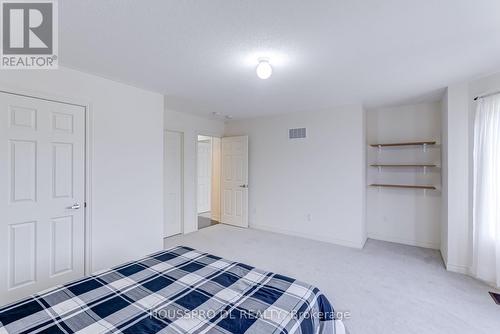 639 Fleetwood Drive, Oshawa, ON - Indoor Photo Showing Bedroom