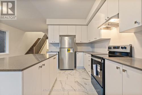 2923 Nakina Street, Pickering, ON - Indoor Photo Showing Kitchen