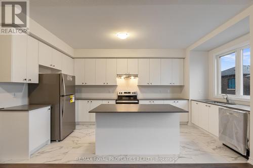 2923 Nakina Street, Pickering, ON - Indoor Photo Showing Kitchen