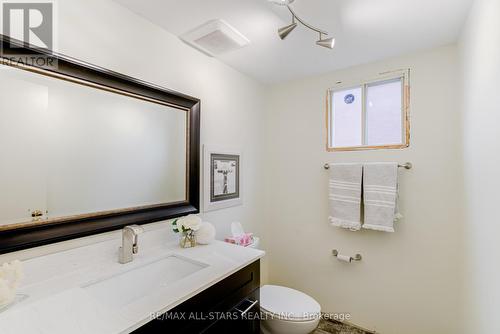 29 Justus Drive, Richmond Hill, ON - Indoor Photo Showing Bathroom