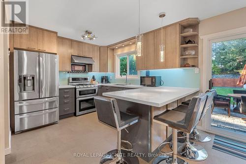 44 Coral Harbour Crescent, Markham, ON - Indoor Photo Showing Kitchen