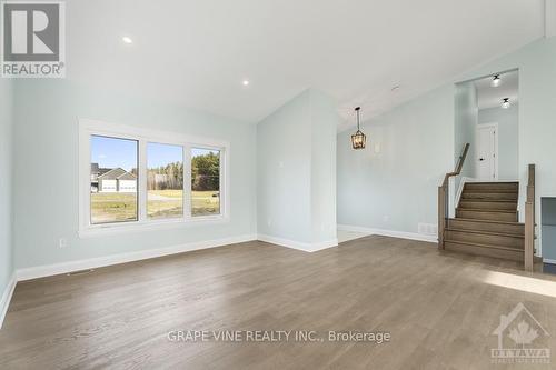 10076 Nation River Road, South Dundas, ON - Indoor Photo Showing Other Room