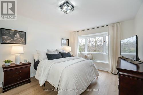 35 Forestgrove Circle, Brampton, ON - Indoor Photo Showing Bedroom