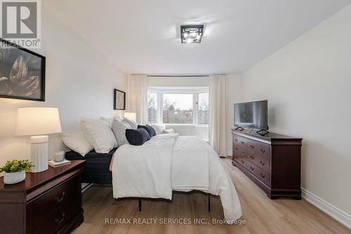 35 Forestgrove Circle, Brampton, ON - Indoor Photo Showing Bedroom