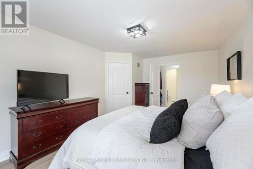 35 Forestgrove Circle, Brampton, ON - Indoor Photo Showing Bedroom