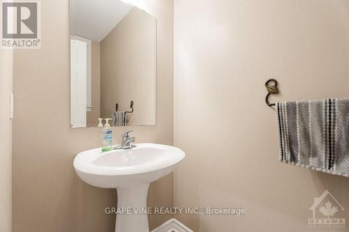 84 Furness Way, Ottawa, ON - Indoor Photo Showing Bathroom