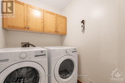 84 Furness Way, Ottawa, ON - Indoor Photo Showing Laundry Room