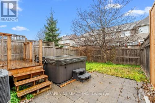 84 Furness Way, Ottawa, ON - Outdoor