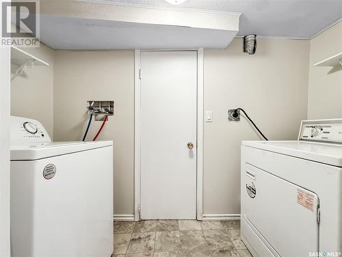 1452 99Th Street, North Battleford, SK - Indoor Photo Showing Laundry Room