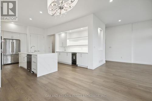 11 - 495 Oakridge Drive, London, ON - Indoor Photo Showing Kitchen