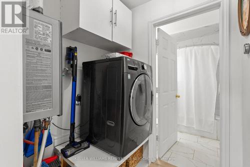 404 Tragina Avenue N, Hamilton, ON - Indoor Photo Showing Laundry Room