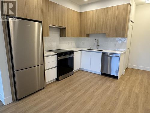 204 11907 223 Street, Maple Ridge, BC - Indoor Photo Showing Kitchen With Stainless Steel Kitchen