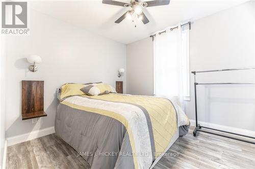 32750 Highway 17, Deep River (511 - Chalk River And Laurentian Hills South), ON - Indoor Photo Showing Bedroom