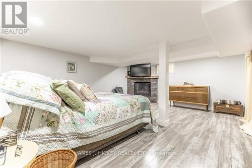 32750 Highway 17, Deep River (511 - Chalk River And Laurentian Hills South), ON - Indoor Photo Showing Bedroom