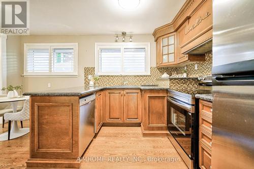 6 Wyndcliff Crescent, Toronto, ON - Indoor Photo Showing Kitchen