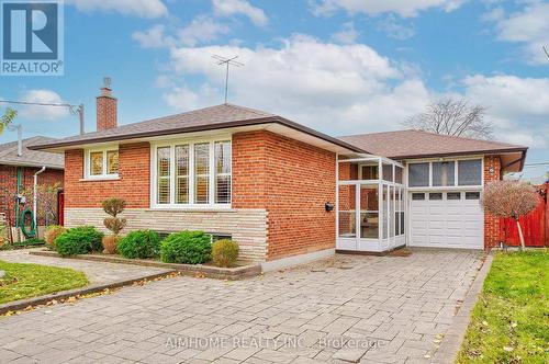 6 Wyndcliff Crescent, Toronto, ON - Outdoor