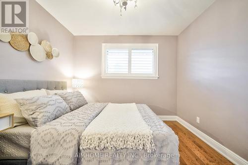 6 Wyndcliff Crescent, Toronto, ON - Indoor Photo Showing Bedroom