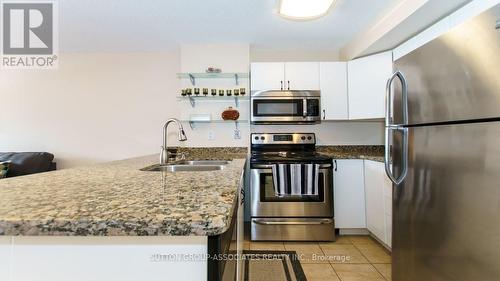 603 - 25 Grenville Street, Toronto, ON - Indoor Photo Showing Kitchen With Double Sink With Upgraded Kitchen