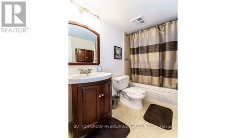 603 - 25 Grenville Street, Toronto, ON - Indoor Photo Showing Bathroom