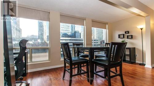 603 - 25 Grenville Street, Toronto, ON - Indoor Photo Showing Dining Room