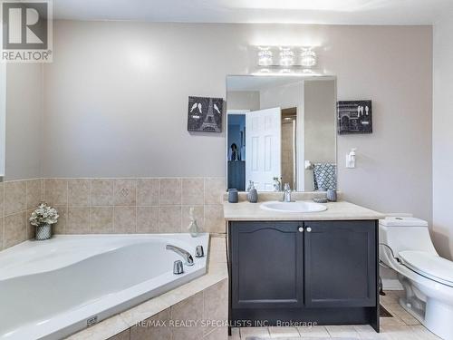 343 Via Carmine Avenue, Vaughan, ON - Indoor Photo Showing Bathroom