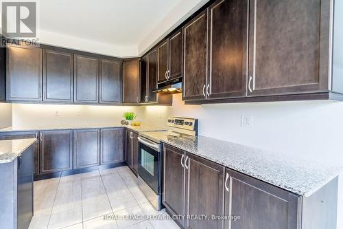 24 Herrick Drive, Brampton, ON - Indoor Photo Showing Kitchen With Upgraded Kitchen