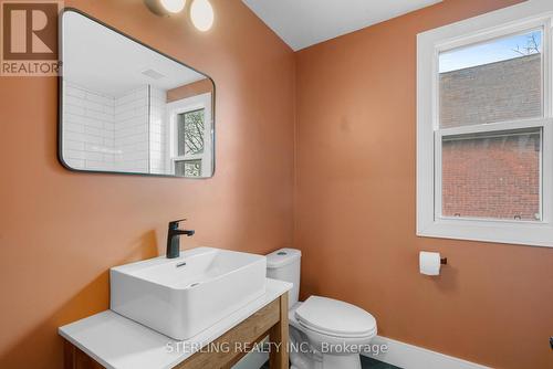 200 Stewart Street, Peterborough, ON - Indoor Photo Showing Bathroom