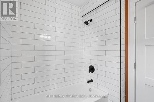 200 Stewart Street, Peterborough, ON - Indoor Photo Showing Bathroom