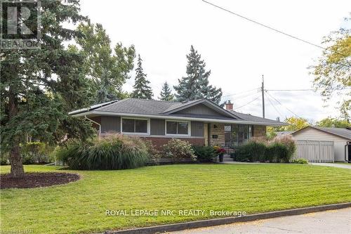 37 Larchwood Drive, St. Catharines (461 - Glendale/Glenridge), ON - Outdoor With Deck Patio Veranda