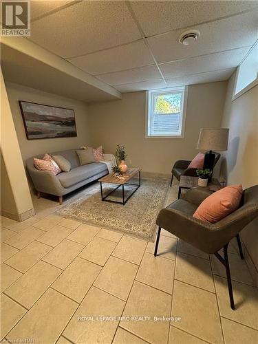 37 Larchwood Drive, St. Catharines (461 - Glendale/Glenridge), ON - Indoor Photo Showing Basement