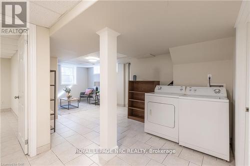 37 Larchwood Drive, St. Catharines (461 - Glendale/Glenridge), ON - Indoor Photo Showing Laundry Room