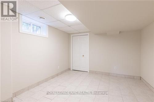 37 Larchwood Drive, St. Catharines (461 - Glendale/Glenridge), ON - Indoor Photo Showing Other Room