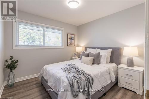 37 Larchwood Drive, St. Catharines (461 - Glendale/Glenridge), ON - Indoor Photo Showing Bedroom