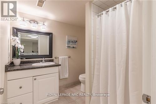 37 Larchwood Drive, St. Catharines (461 - Glendale/Glenridge), ON - Indoor Photo Showing Bathroom