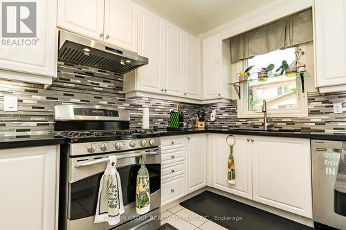 239 Dalgleish Gardens, Milton, ON - Indoor Photo Showing Kitchen With Stainless Steel Kitchen With Double Sink With Upgraded Kitchen