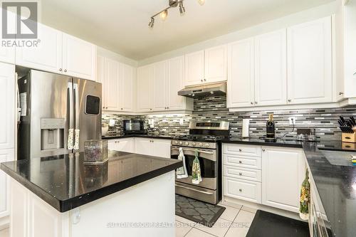 239 Dalgleish Gardens, Milton, ON - Indoor Photo Showing Kitchen With Stainless Steel Kitchen With Upgraded Kitchen