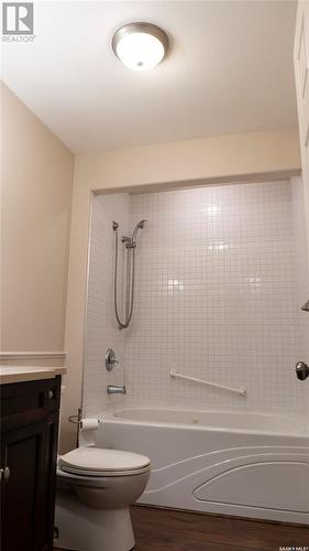 14 Good Spirit Crescent, Yorkton, SK - Indoor Photo Showing Bathroom