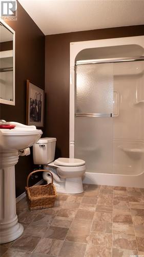 14 Good Spirit Crescent, Yorkton, SK - Indoor Photo Showing Bathroom