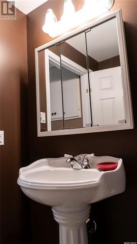 14 Good Spirit Crescent, Yorkton, SK - Indoor Photo Showing Bathroom