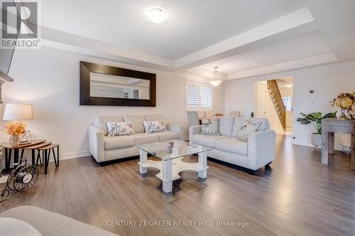 303 Yates Drive, Milton, ON - Indoor Photo Showing Living Room