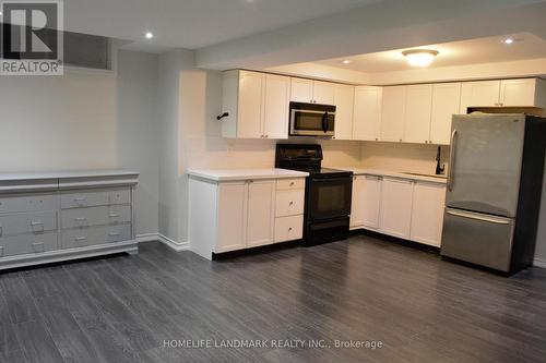 312 Brisdale Drive W, Brampton, ON - Indoor Photo Showing Kitchen