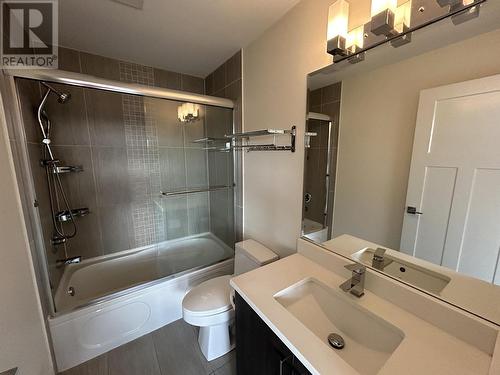 30 9680 Alexandra Road, Richmond, BC - Indoor Photo Showing Bathroom