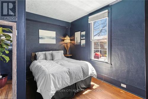 123 Elgin Street W, Welland, ON - Indoor Photo Showing Bedroom