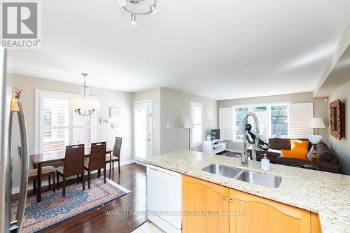 21 Baywell Crescent, Aurora, ON - Indoor Photo Showing Kitchen With Double Sink