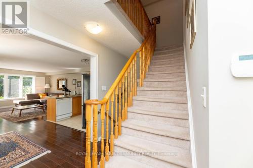 21 Baywell Crescent, Aurora, ON - Indoor Photo Showing Other Room